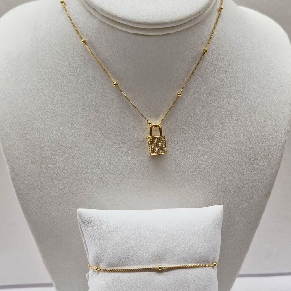 Gold Lock Pendant Necklace and Bracelet Set